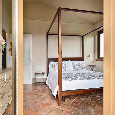 Cantagrillo - Spacious & Private Pool Villa Vinci